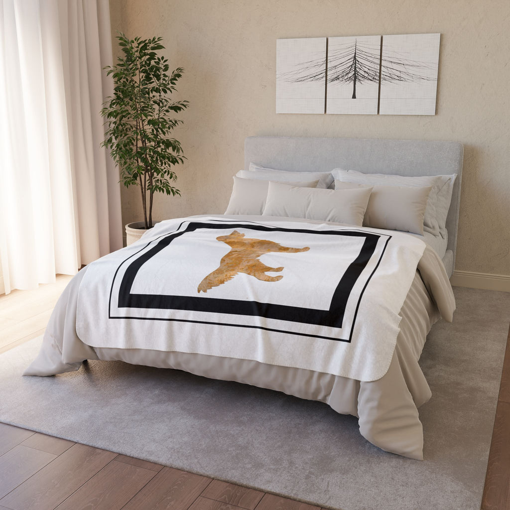 Golden Retriever Fleece Sherpa Blanket, part of the Fine Art Breed and Lodge Collection